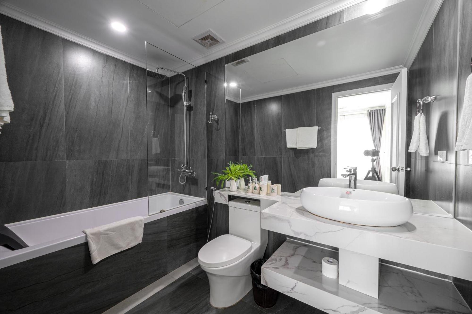 Luxe Paradise Suites Xuan Dieu Hanoi Zewnętrze zdjęcie